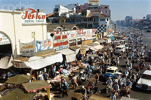 19 Jan 1971, Saigon, South Vietnam --- Tet preparation is shown in views of an outdoor market as the Vietnamese get ready for the New Year holiday. This includes vies of flower stalls and fruit stands. --- Image by © Bettmann/CORBIS